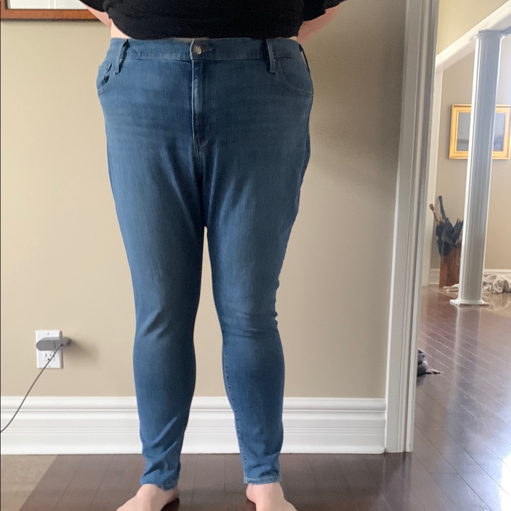 Skinny Blue Jeans with Stretchy High-Rise Fit
